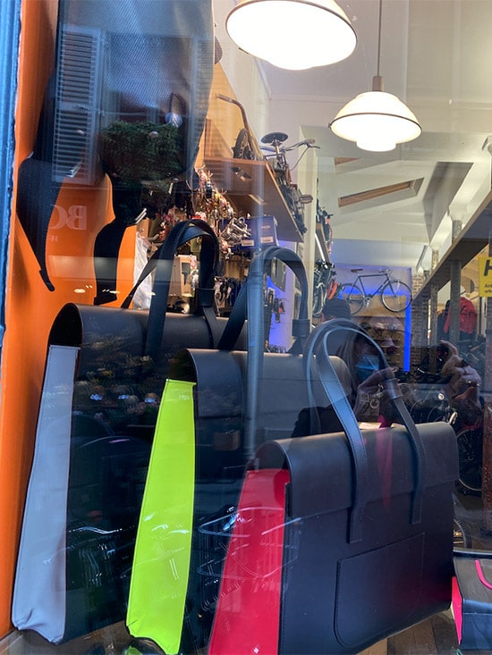 Les Vélos Parisiens Les Vélos Parisiens